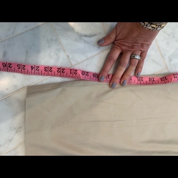 trina Turk Cropped khaki pants size 4 EUC - Picture 11 of 11